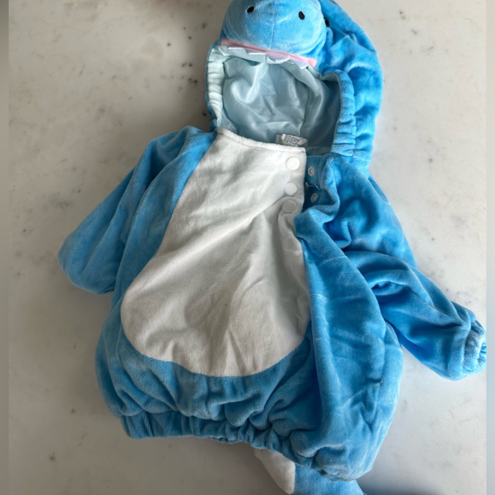 Baby Shark Halloween Costume pullover - size 6-12 - Hyde & Eek Boutique